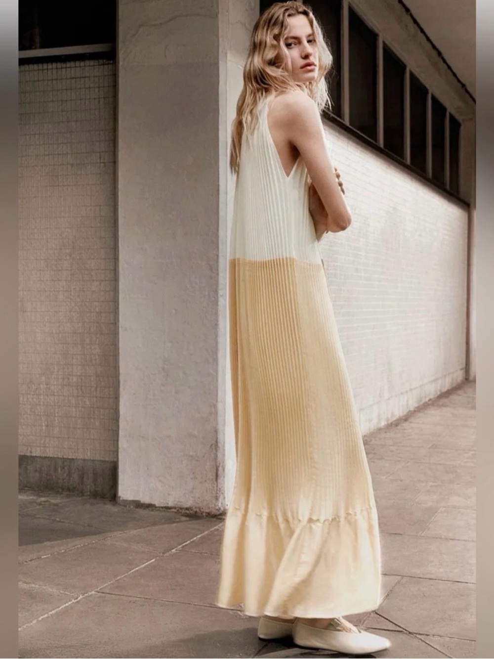 COS Plisse Two-Tone Maxi Dress - Picture 4 of 9